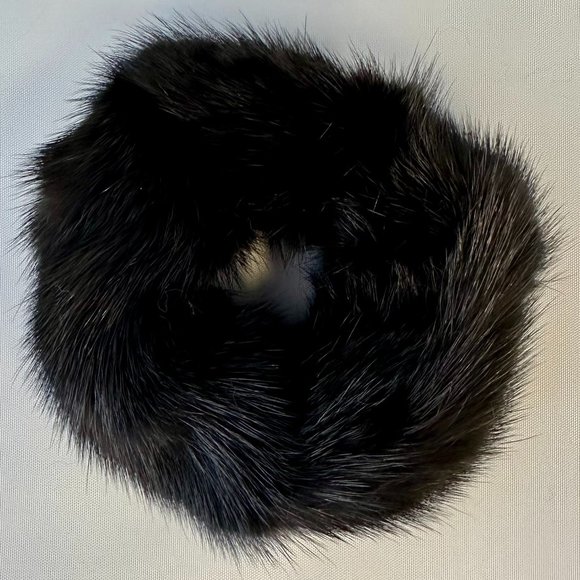Christos Furs & Leather Holiday Giftset GOLD#1 main image 5